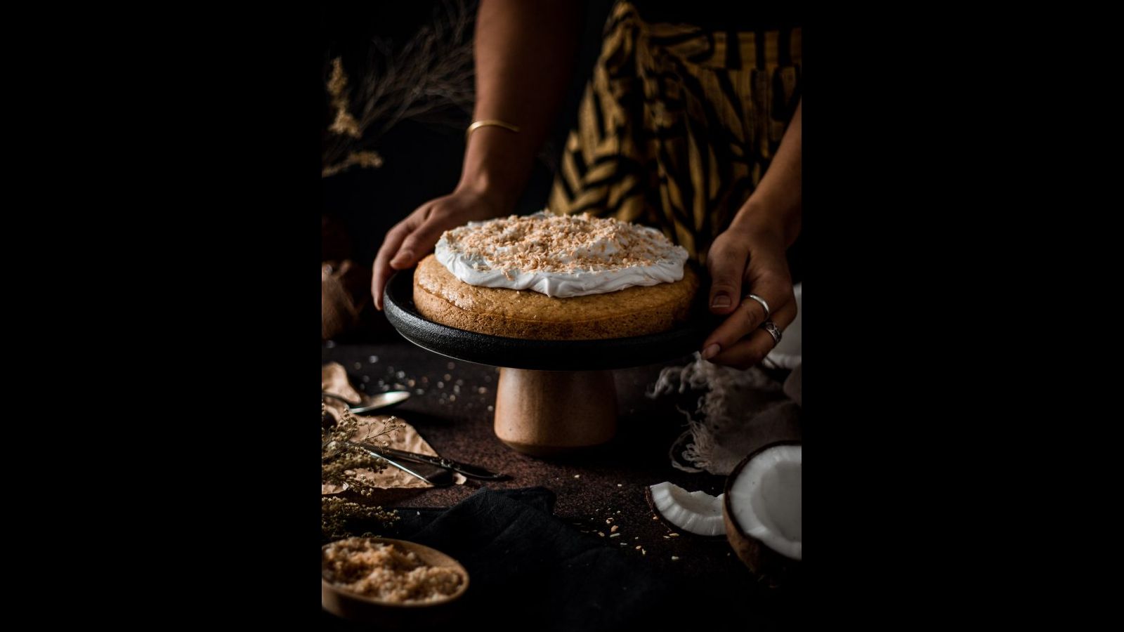 Coconut Lovers’ Cake | Murielle Banackissa