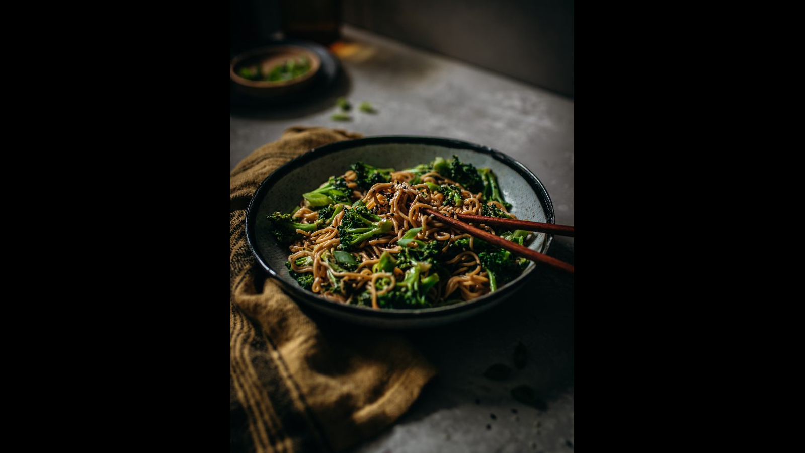 Creamy Sesame and Broccoli Noodles | Murielle Banackissa