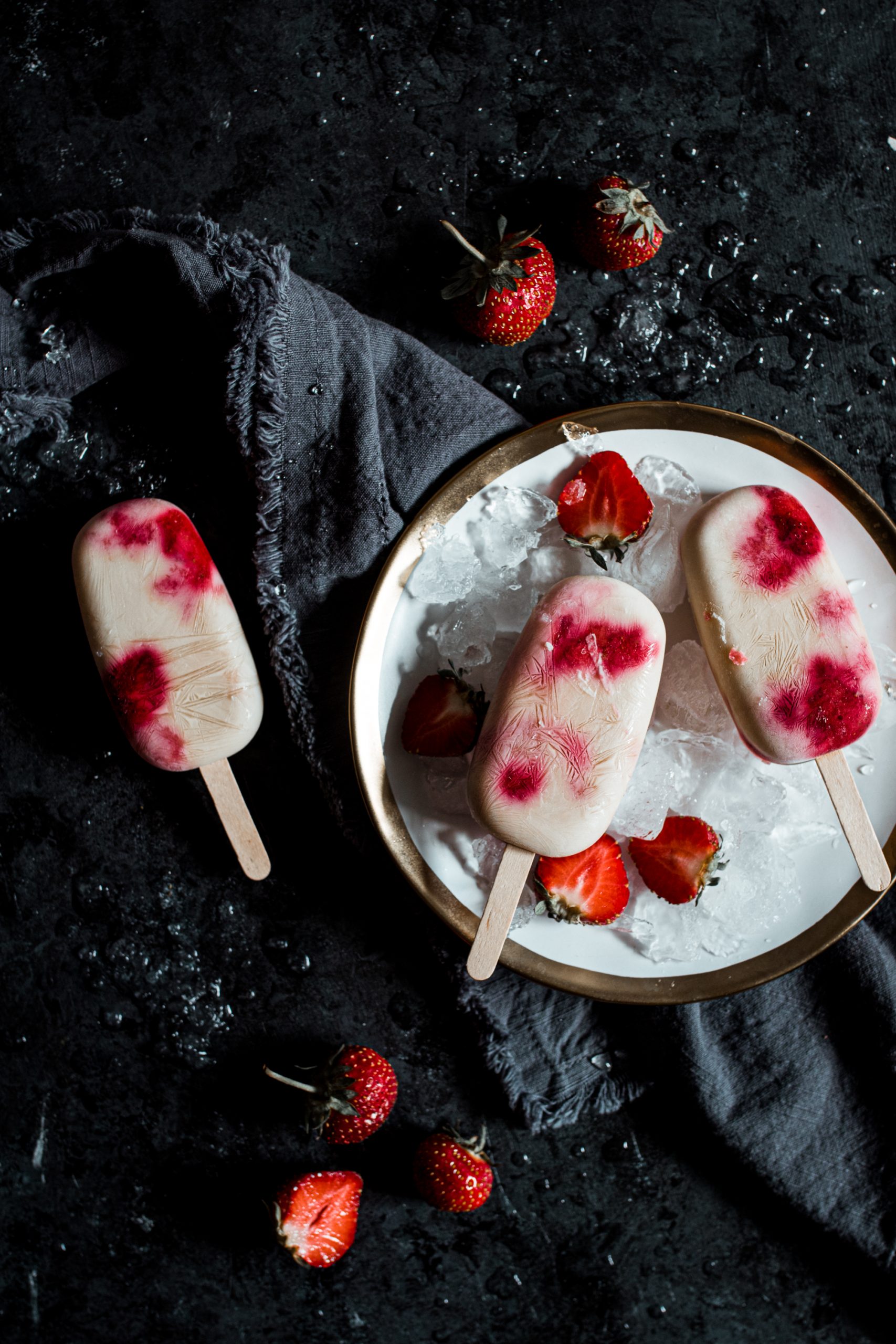 https://muriellebanackissa.com/wp-content/uploads/2022/09/Strawberry-Shortcake-Popsicles-1-scaled.jpg?ver=1.2.2