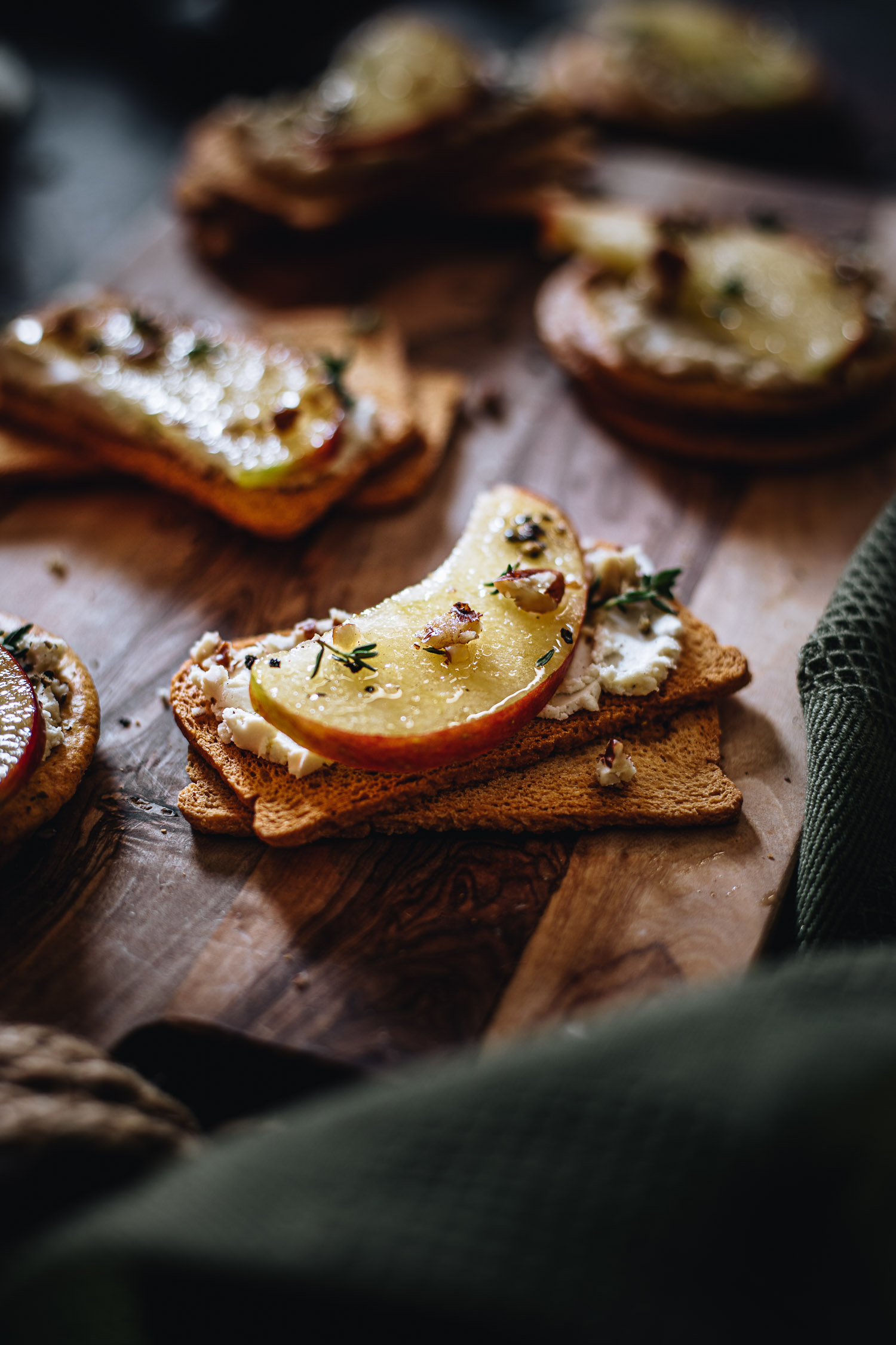 Cosmic Crisp Thyme Bites